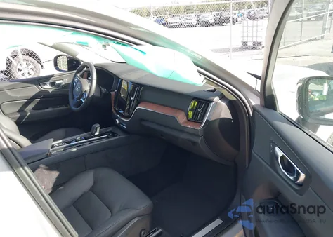 2024 Volvo Xc60 Recharge Plug-In Hybrid T8 Plus Dark Theme из США, поврежденный, VIN YV4H60DL6R1908690